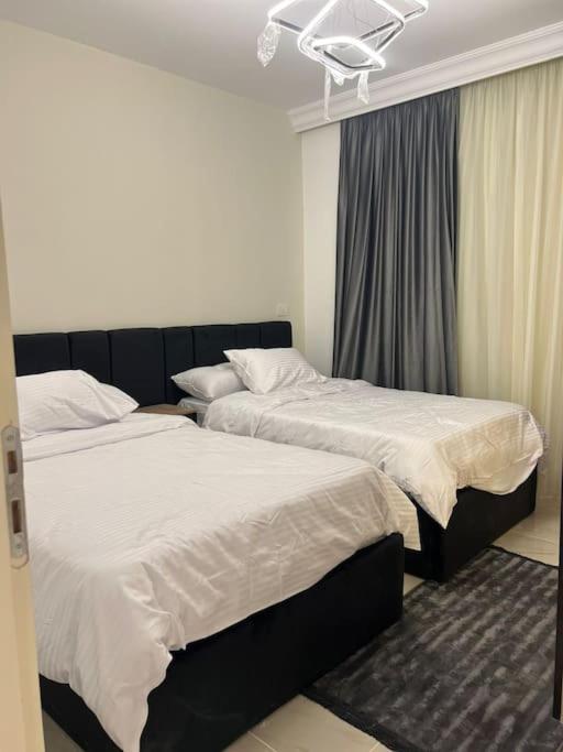 Luxury Brand New Building&apartment At Madinaty B15