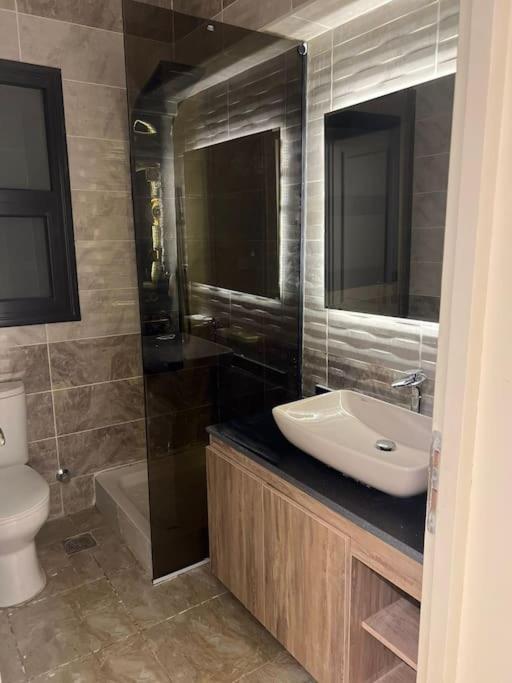 Luxury Brand New Building&apartment At Madinaty B15 *