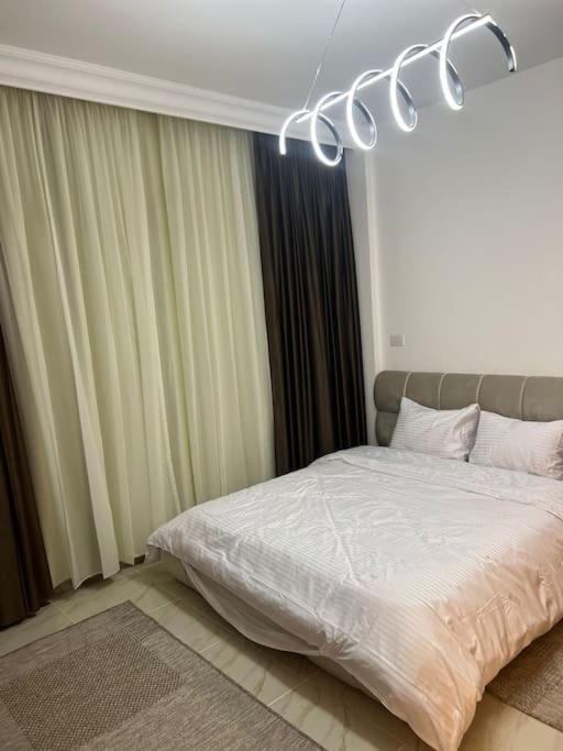 Luxury Brand New Building&apartment At Madinaty B15