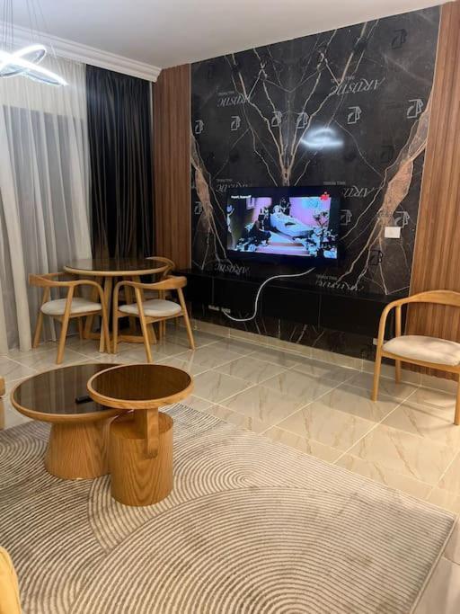Luxury Brand New Building&apartment At Madinaty B15 * Cairo