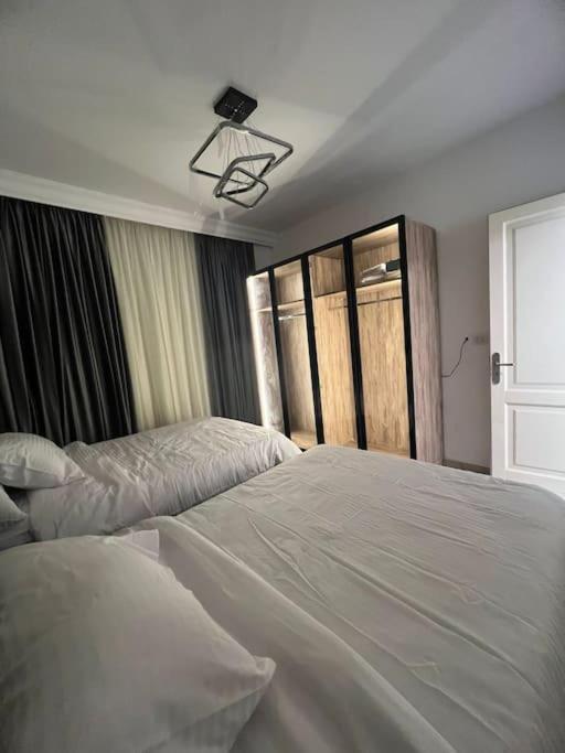 Luxury Brand New Building&apartment At Madinaty B15